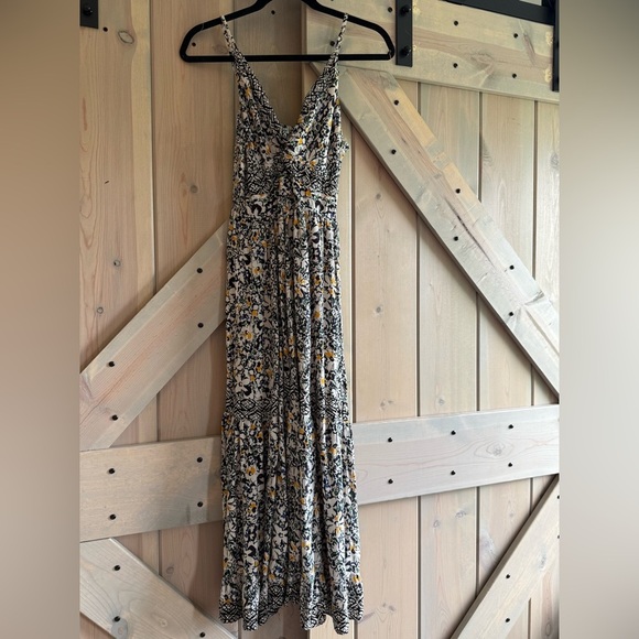 Like New Nostalgia Black Floral Cut Out Maxi Dress - Picture 6 of 11